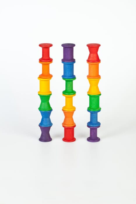 Grapat houten speelgoed 18 rollen, regenboog