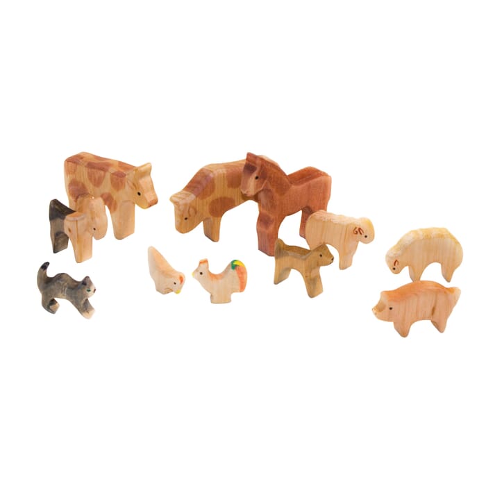 Wooden animals for the farm, 11 pieces made of alder wood
